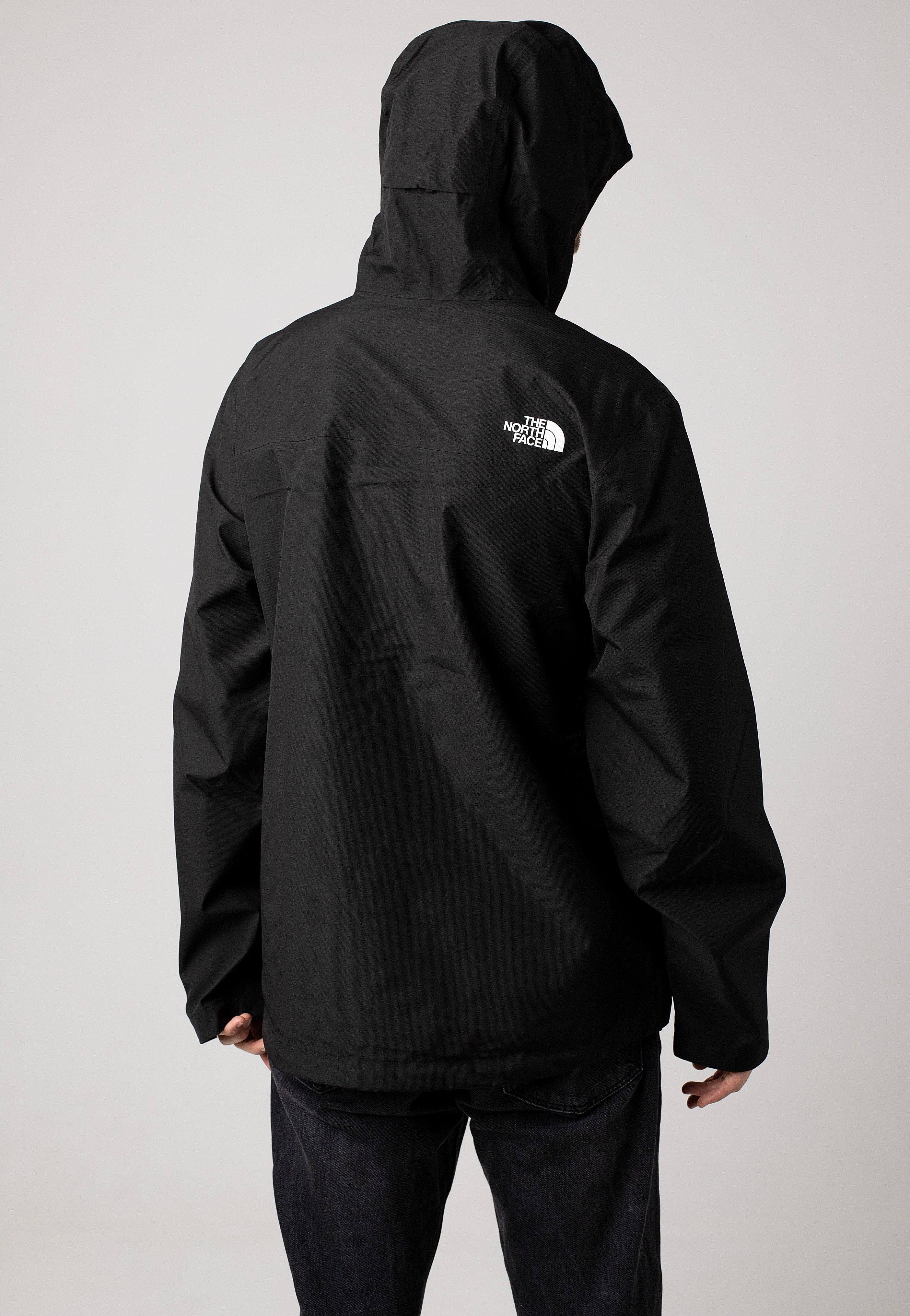 Black and white mens north face jacket online