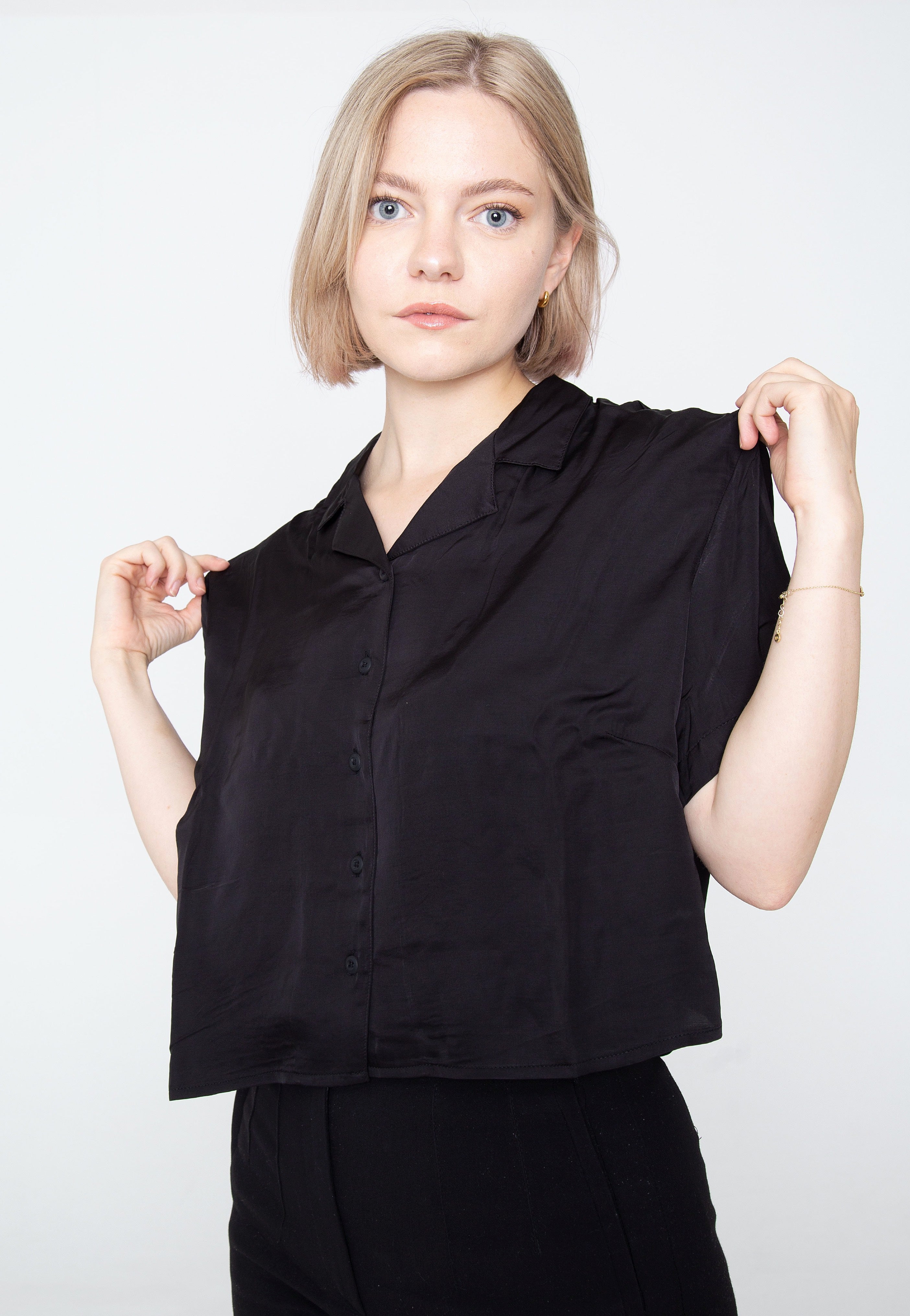 Urban Classics - Ladies Viscose Satin Resort Black - Shirt | Women-Image