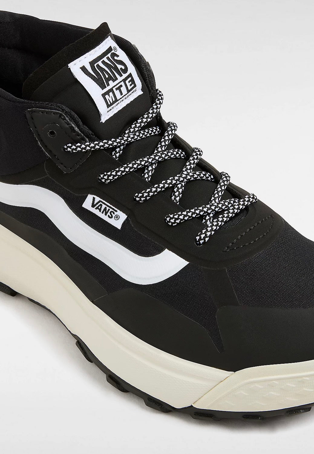 Vans - Crosspath Mid Black/White - Shoes | Men-Image